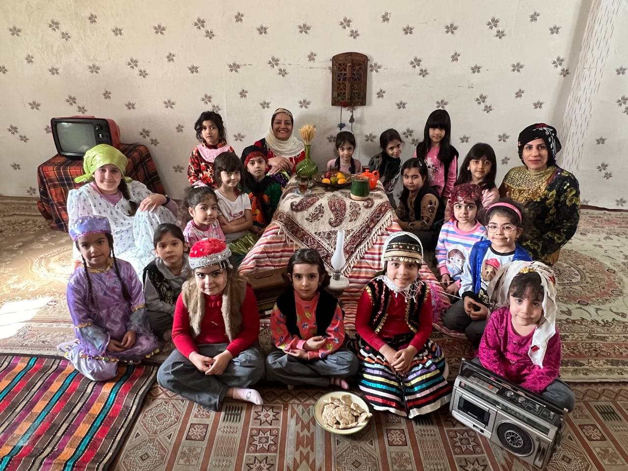 پیش دبستان و دبستان دخترانه آیین دانش 