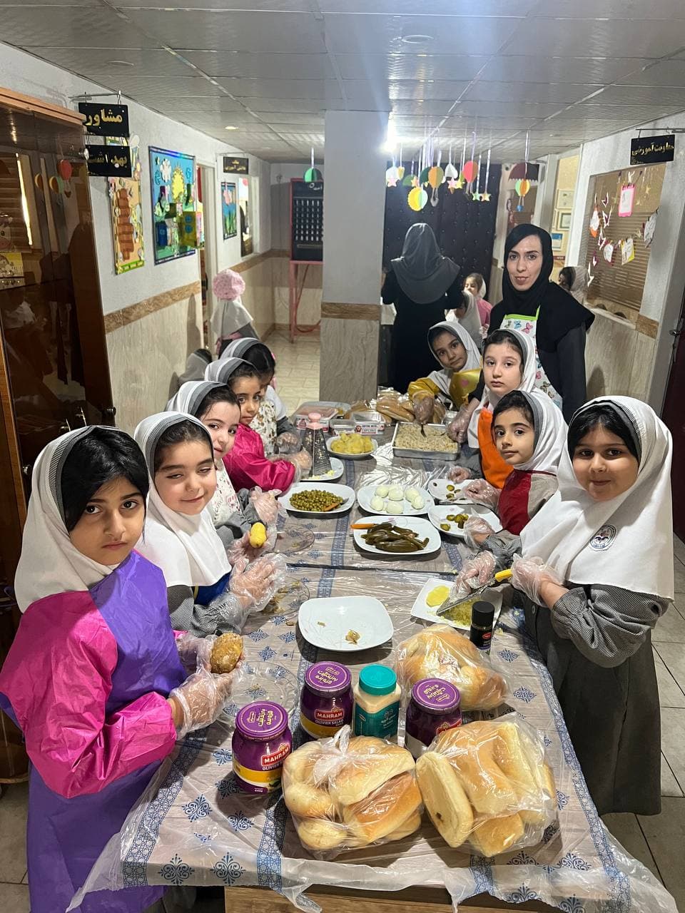 پیش دبستان و دبستان دخترانه آیین دانش